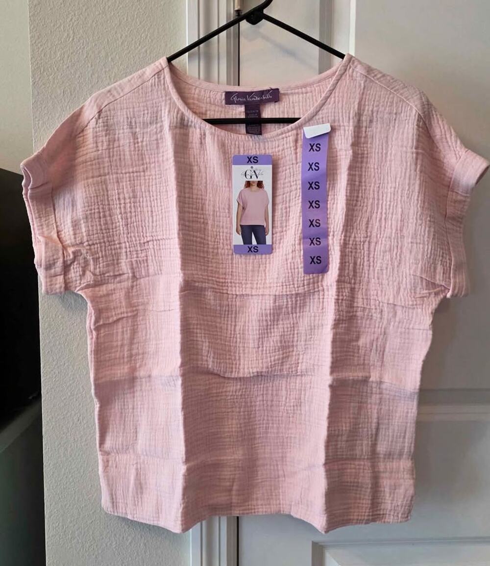NWT 100% Cotton! Gloria Vanderbilt pink gauze cotton top - Size XS